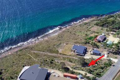 Farm Sold - TAS - White Beach - 7184 - The ultimate oceanfront property adjoining the crown reserve.  (Image 2)