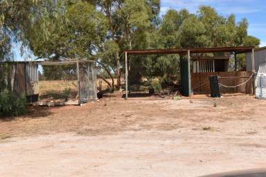 Farm Sold - SA - Sedan - 5353 - AFFORDABLE COUNTRY HOME  (Image 2)