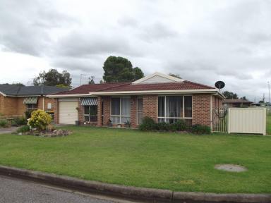 Farm Sold - NSW - Denman - 2328 - NEAT & TIDY THREE BEDROOM HOME  (Image 2)