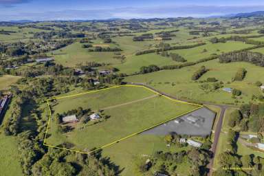 Farm Sold - NSW - Dorrigo - 2453 - 14 ACRES ON EDGE OF TOWN WITH SUBSTANTIAL INFRASTRUCTURE & CREEK FRONTAGE.  (Image 2)