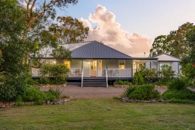 Farm Sold - NSW - Singleton - 2330 - Hamptons meets the Country…. Lifestyle Living…Minutes from Town!  (Image 2)