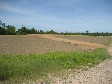 Farm Sold - QLD - Tully - 4854 - 5 ac River Block $125K  (Image 2)