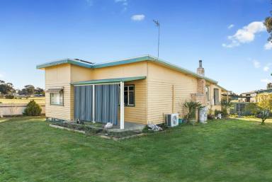 Farm Sold - VIC - Huntly - 3551 - SUBDIVISION OPPORTUNITY IN GROWTH AREA  (Image 2)