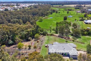 Farm Sold - WA - Australind - 6233 - An Acre of Luxury Lifestyle on the River!  (Image 2)