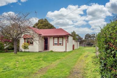 Farm Sold - VIC - Hamilton - 3300 - Rare opportunity within the town boundary  (Image 2)