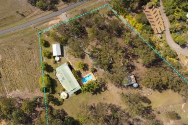 Farm Sold - QLD - Antigua - 4650 - Dual Living Country Style  (Image 2)