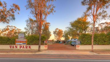 Farm Sold - QLD - Ilfracombe - 4727 - ILFRACOMBE CARAVAN PARK SELLING FREEHOLD WITH 4BR RESIDENCE  (Image 2)
