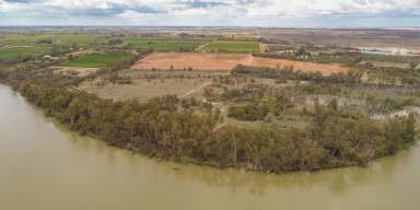 Farm Sold - VIC - Yelta - 3505 - IDYLLIC RIVERFRONT LOCATION WITH 2 TITLES  (Image 2)