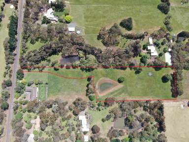 Farm Sold - VIC - Hamilton - 3300 - HENSLEY PARK HAVEN ON 4.4 ACRES*  (Image 2)