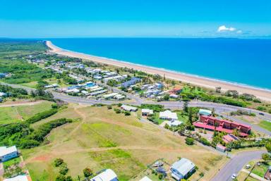 Farm For Sale - QLD - Barlows Hill - 4703 - Stunning Views! Walk To Beach  (Image 2)