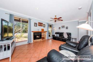 Farm Sold - WA - Lennard Brook - 6503 - ROOM FOR LIVING!!  (Image 2)