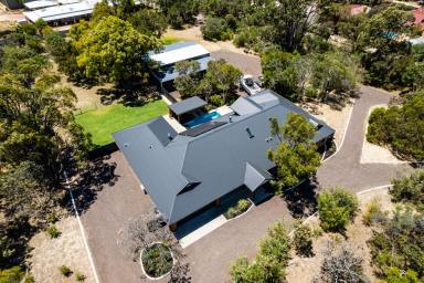 Farm Sold - WA - Parklands - 6180 - Country Retreat that is Big on Space!  (Image 2)