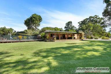 Farm Sold - WA - Byford - 6122 - SOLD BY AARON BAZELEY - SOUTHERN GATEWAY REAL ESTATE  (Image 2)