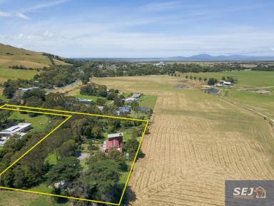 Farm Sold - VIC - Toora - 3962 - Super stylish contemporary home, stunning Prom views  (Image 2)
