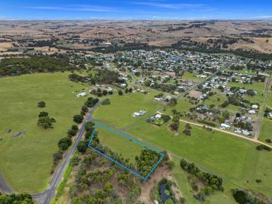 Farm Sold - VIC - Coleraine - 3315 - Sweeping Grandeur & Majestic New Home Setting!  (Image 2)