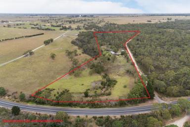 Farm Sold - VIC - Longford - 3851 - EXPRESSIONS OF INTEREST INVITED - 5 BEDROOM BRICK HOME WITH LIFESTYLE LIVING  (Image 2)
