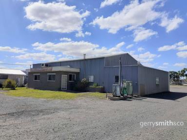 Farm Sold - VIC - Horsham - 3400 - FOR SALE by EXPRESSIONS OF INTEREST
closing 14/04/2022 @ 12pm  (Image 2)