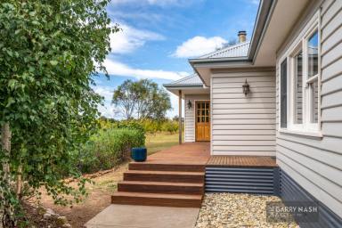Farm Sold - VIC - Glenrowan - 3675 - COUNTRY FAMILY HOME WITH FABULOUS VIEWS  (Image 2)