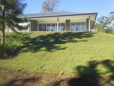 Farm Sold - NSW - Maclean - 2463 - MACLEAN SUBDIVISIBLE ACREAGE (STCA) IN THE HEART OF TOWN WITH BRAND NEW 3BR HOME IDEAL FOR DEVELOPERS / ASTUTE BUYERS  (Image 2)