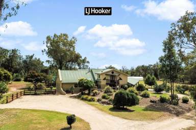 Farm Sold - NSW - Inverell - 2360 - SOLD BY LJ HOOKER INVERELL  (Image 2)