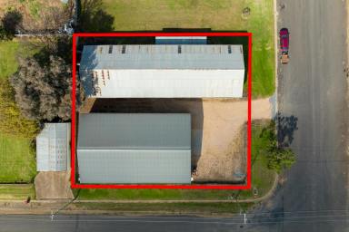 Farm Sold - NSW - Manildra - 2865 - Commercial Shed Space  (Image 2)