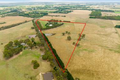Farm Sold - VIC - Meredith - 3333 - "Wallangarra". Magnificent, architectural home; 10.83 HA (approx. 26.7 acres); Prime Location.  (Image 2)