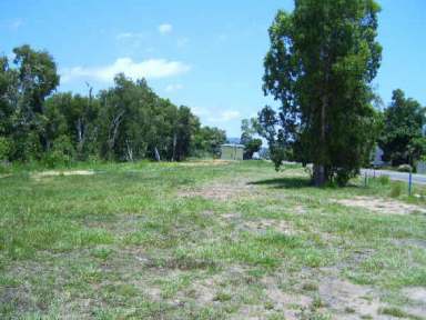 Farm For Sale - QLD - Wongaling Beach - 4852 - Prime location - one of few blocks remaining !  (Image 2)