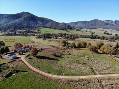 Farm Sold - VIC - Myrtleford - 3737 - COUNTRY ESCAPE  (Image 2)