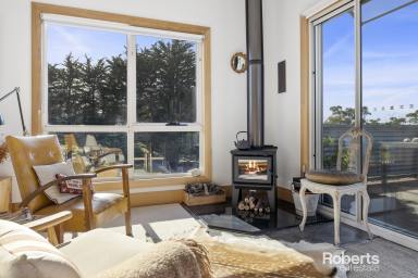Farm Sold - TAS - Swansea - 7190 - Lovely Indoor-Outdoor Lifestyle Property on a 1-acre Lot  (Image 2)
