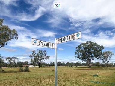 Farm Sold - NSW - Inverell - 2360 - RUNNYMEDE HEIGHTS ESTATE - YOUR DREAM LIFESTYLE  (Image 2)