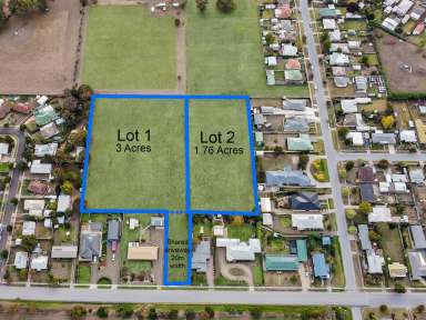 Farm Sold - VIC - Hamilton - 3300 - Sensational Building Block with Subdvision Potential  (Image 2)