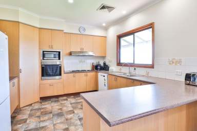 Farm Sold - VIC - Iraak - 3494 - Lifestyle Opportunity  (Image 2)