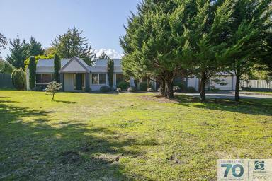 Farm Sold - VIC - Cranbourne - 3977 - Your Search Is Over!!! Big Family Home on 1 Acre Approx.  (Image 2)