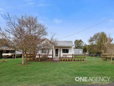 Farm Sold - NSW - Warrah - 2339 - A Country Charm On Acreage - Horse Enthusiast Take Note!  (Image 2)