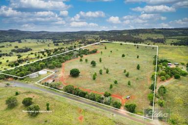 Farm Sold - QLD - Merlwood - 4605 - ON TOP OF THE WORLD!  (Image 2)