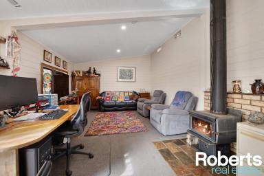 Farm Sold - TAS - Hampshire - 7321 - Country comfort  (Image 2)