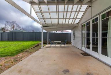 Farm For Sale - NSW - Crookwell - 2583 - heritage Cottage with a View!!  (Image 2)