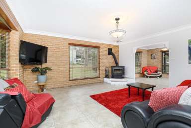 Farm Sold - NSW - Branxton - 2335 - EVERYTHING YOU COULD WISH FOR  (Image 2)