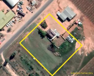Farm Sold - VIC - Mildura - 3500 - Lovely home on sprawling block with rural outlook.  (Image 2)
