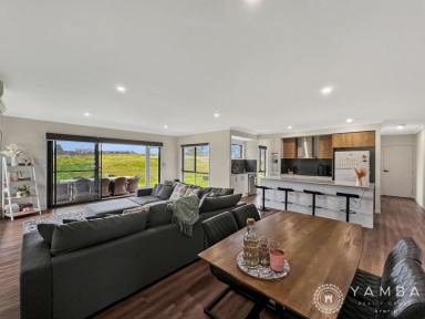 Farm Sold - QLD - Pie Creek - 4570 - TWILIGHT HOME TODAY 27TH SEPT!  (Image 2)