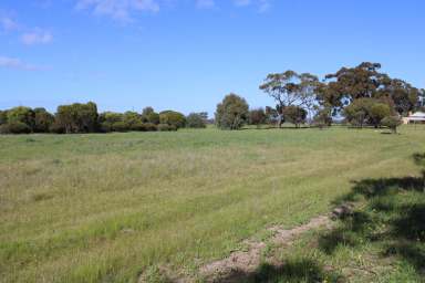 Farm Sold - WA - Wagin - 6315 - If You Want Nature (You've Got It)  (Image 2)