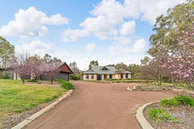 Farm Sold - WA - Gooseberry Hill - 6076 - LIVE THE DREAM  (Image 2)