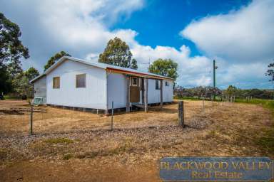 Farm Sold - WA - Catterick - 6255 - LARGE MULTI-USE ACREAGE WITH WEEKENDER  (Image 2)