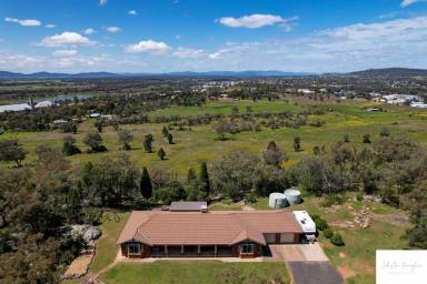 Farm Sold - NSW - Gunnedah - 2380 - SECLUDED FAMILY HOME ON 10 ACRES  (Image 2)