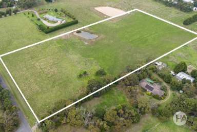 Farm Sold - VIC - Moorooduc - 3933 - N E W UPDATE - Chicken Sheds next door will be REMOVED  (Image 2)