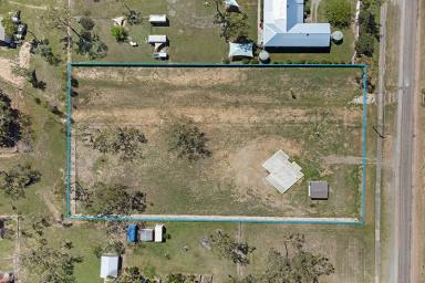 Farm For Sale - QLD - Mount Low - 4818 - Town Acreage  (Image 2)