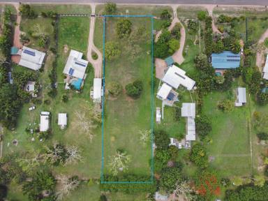 Farm For Sale - QLD - Bluewater Park - 4818 - A Whole Acre  (Image 2)