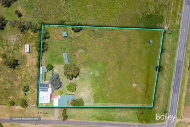 Farm Sold - NSW - Jerrys Plains - 2330 - Immaculate small acreage | 2 Acres  (Image 2)