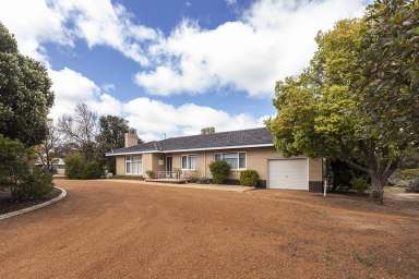 Farm Sold - WA - Pingelly - 6308 - Leave The Colourbond Fences Behind  (Image 2)