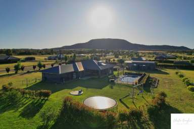 Farm Sold - NSW - Gunnedah - 2380 - LUXURIOUS LIVING AWAITS  (Image 2)